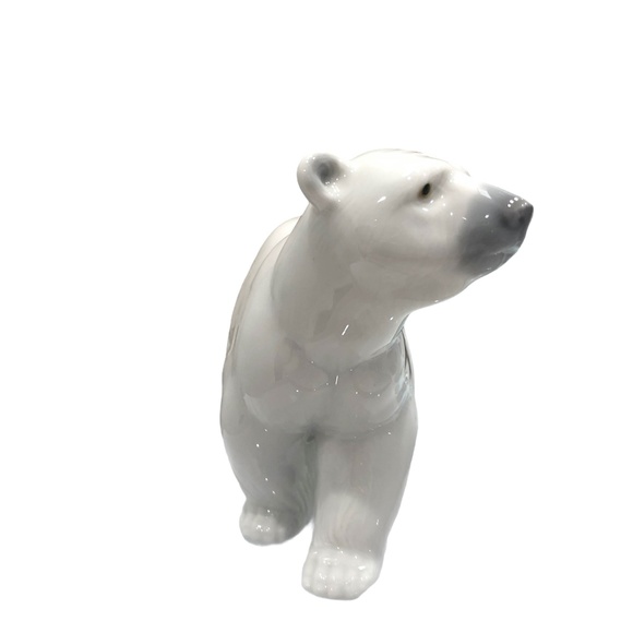 LLADRO POLAR BEAR WALKING FIGURINE - Picture 12 of 16
